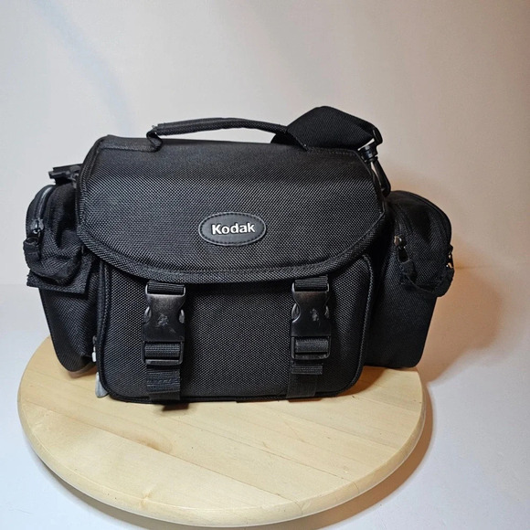 VINTAGE Kodak Black Padded Camera Bag With Multiple Pockets And Compartments - Picture 1 of 9